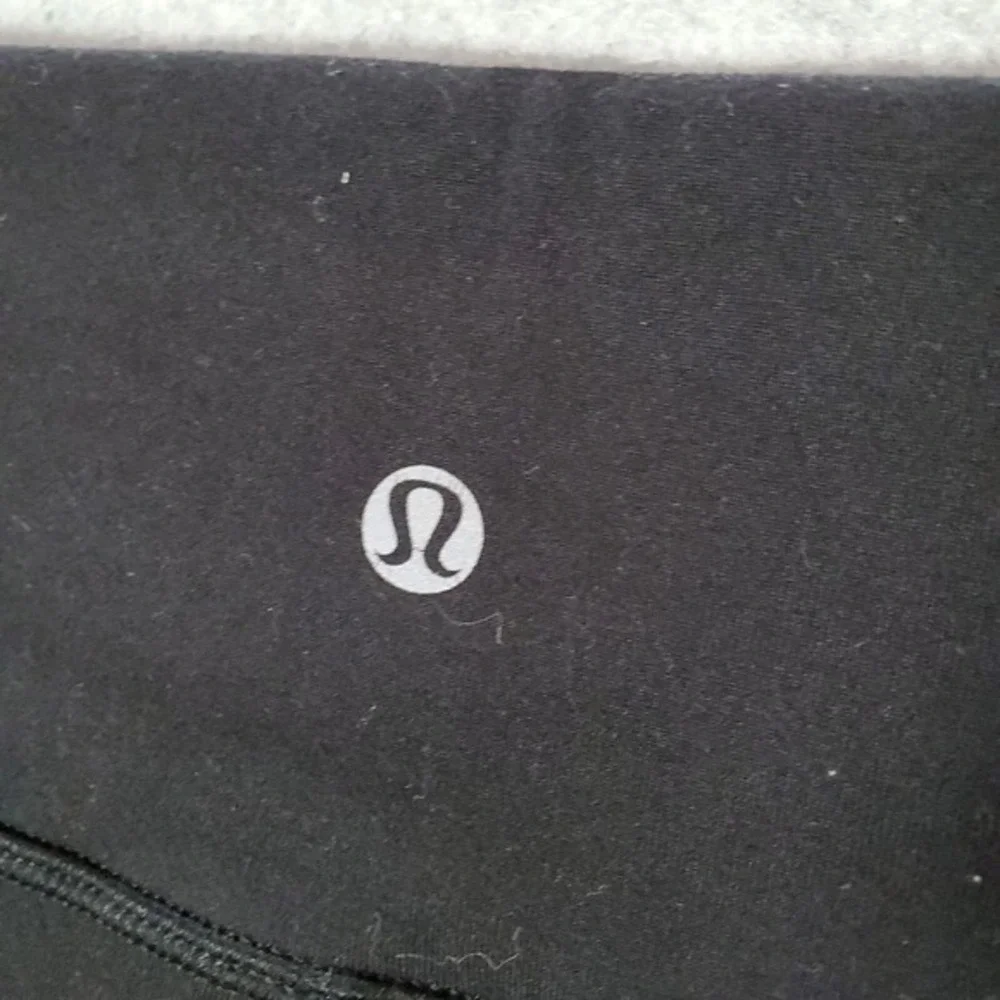 Lululemon Women Activewear Pants 8 Black Align High Rise Crop 20
